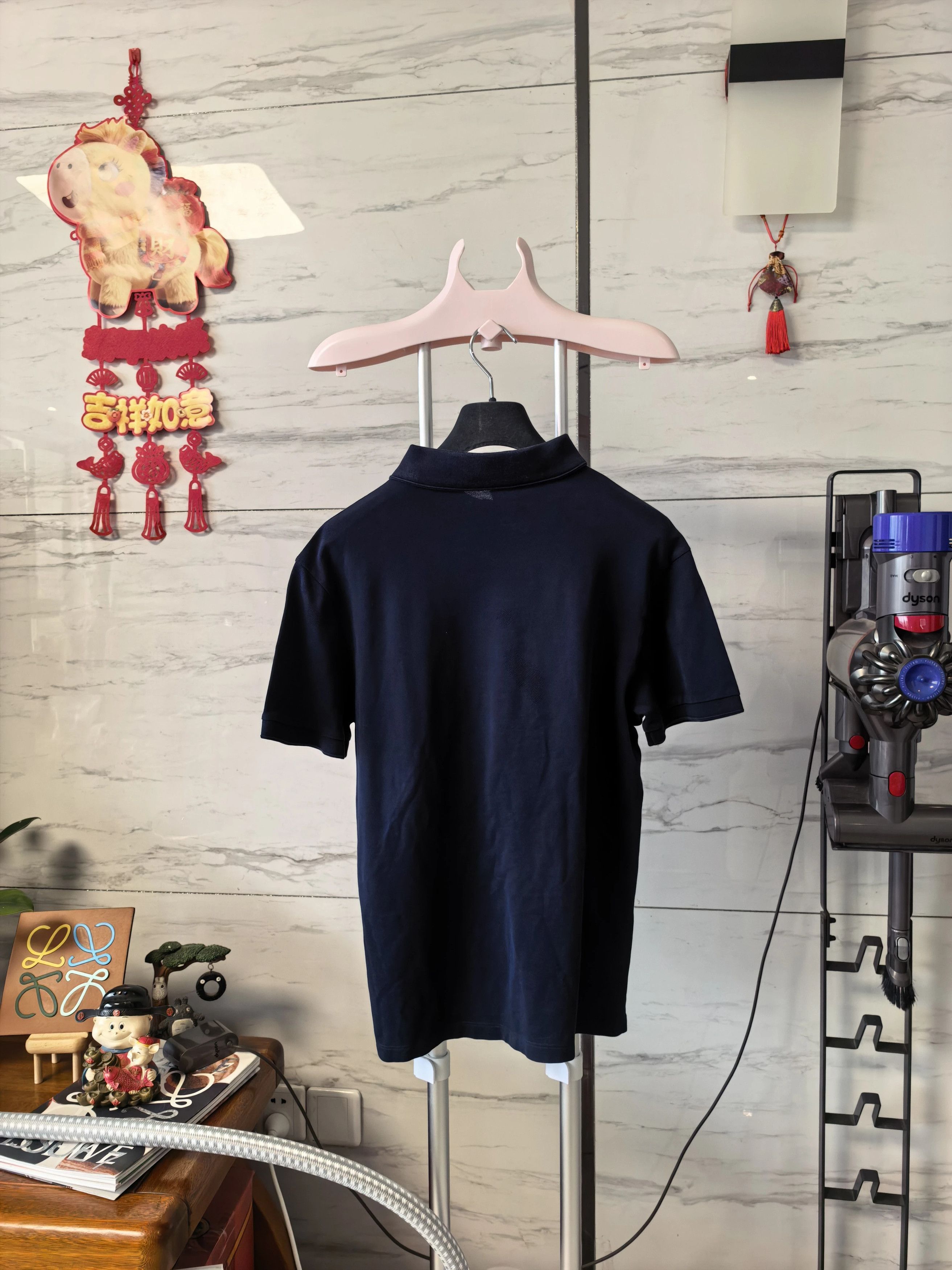 Louis Vuitton LV short-sleeve t-shirt S unisex small chest logo Size US S / EU 44-46 / 1 - 2 Thumbnail