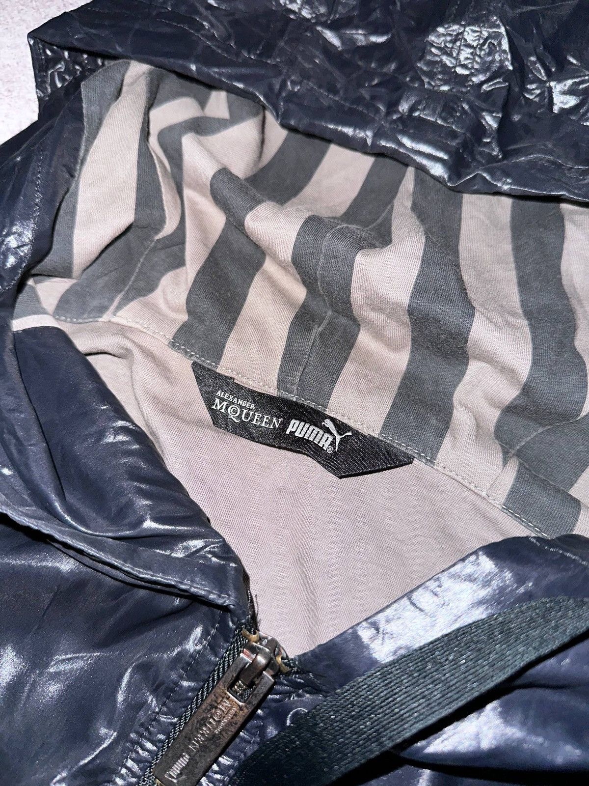 Alexander McQueen × Puma Vintage Puma x Alexander Mcqueen Nylon Hooded Zip Jacket M Size US M / EU 48-50 / 2 - 6 Thumbnail