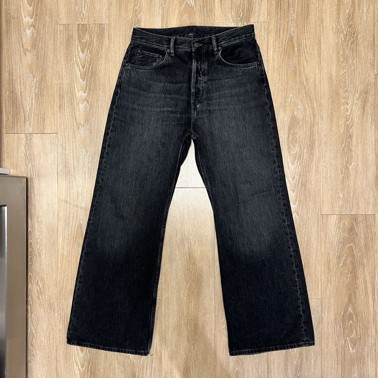パンツ 30 / 32 ACNE STUDIOS 2021M VINTAGE BLACK Acne Studios - レギュラーフィットジーンズ - 2021M - ブラック
