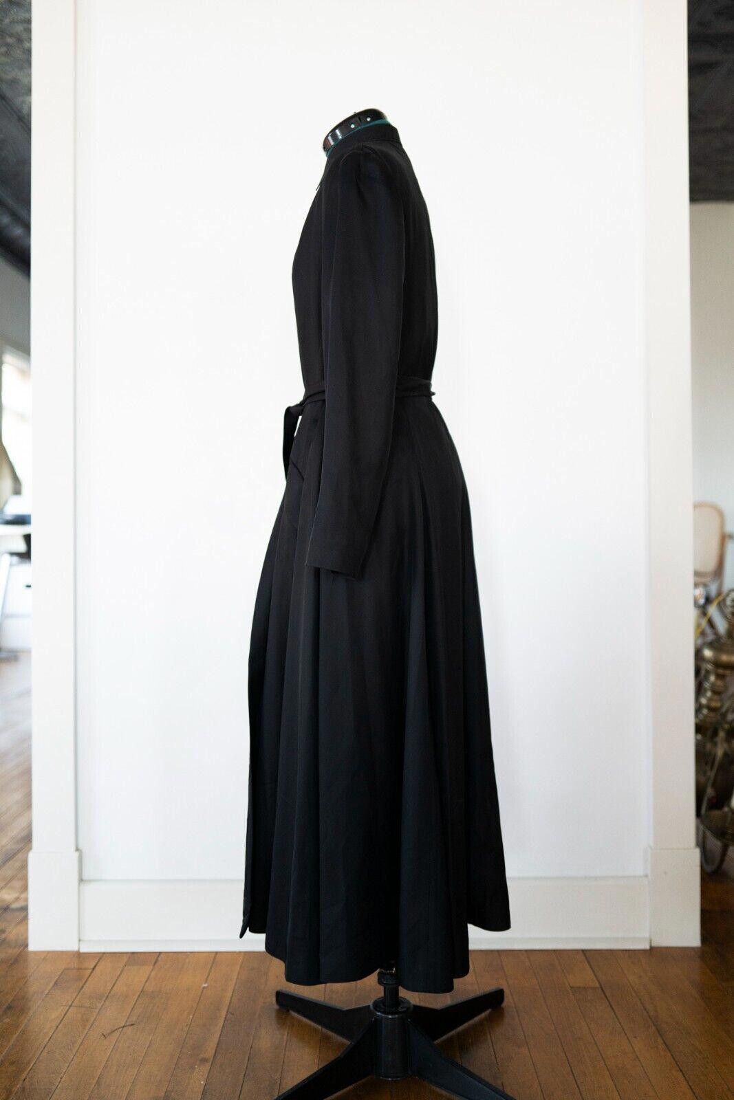 The Row The Row Womens Black Overcoat sz. L Size L / US 10 / IT 46 - 2 Thumbnail
