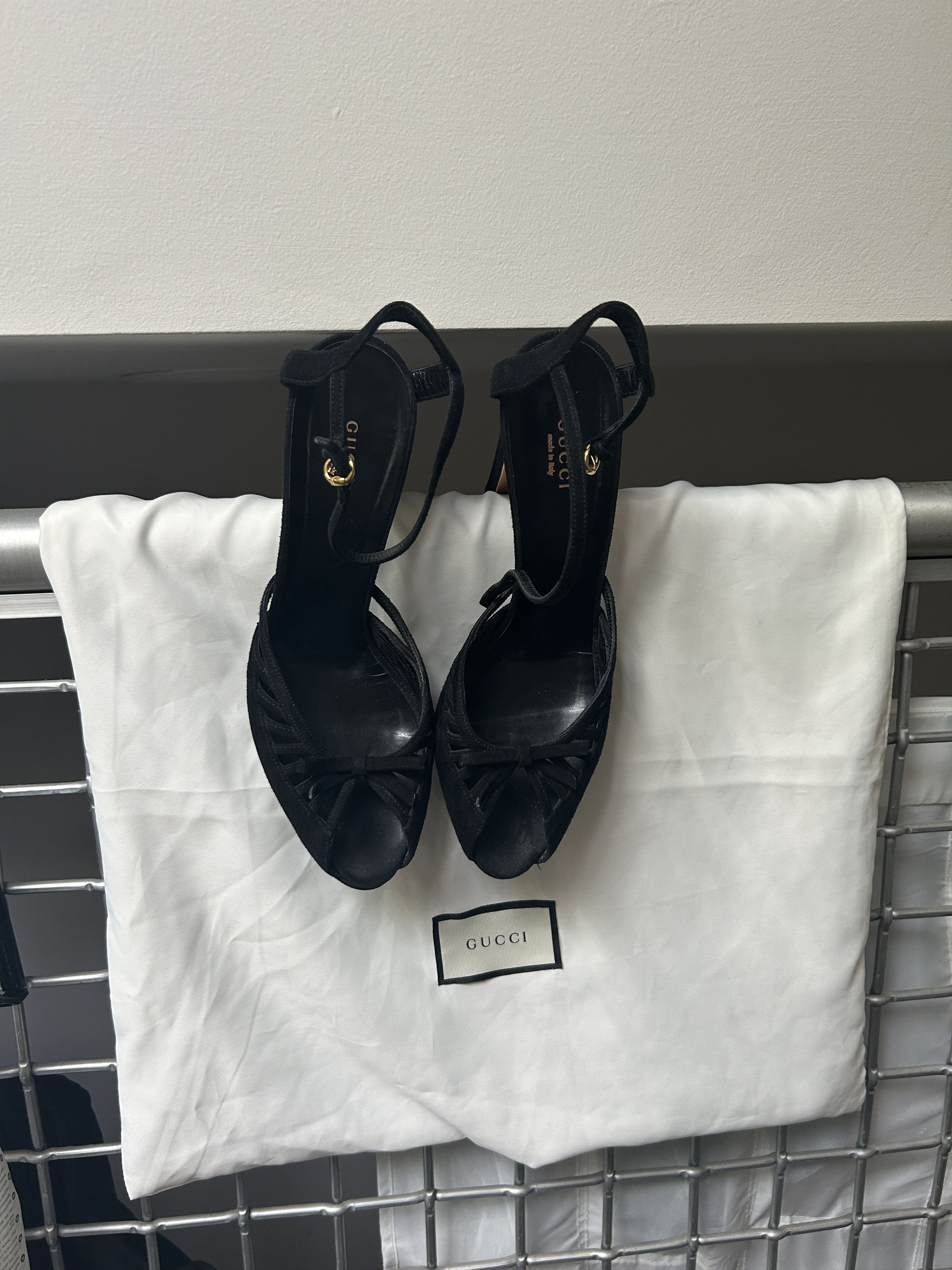 Gucci Gucci Suede Bow Accents D'Orsay Pumps Size US 9.5 / IT 39.5 - 1 Thumbnail