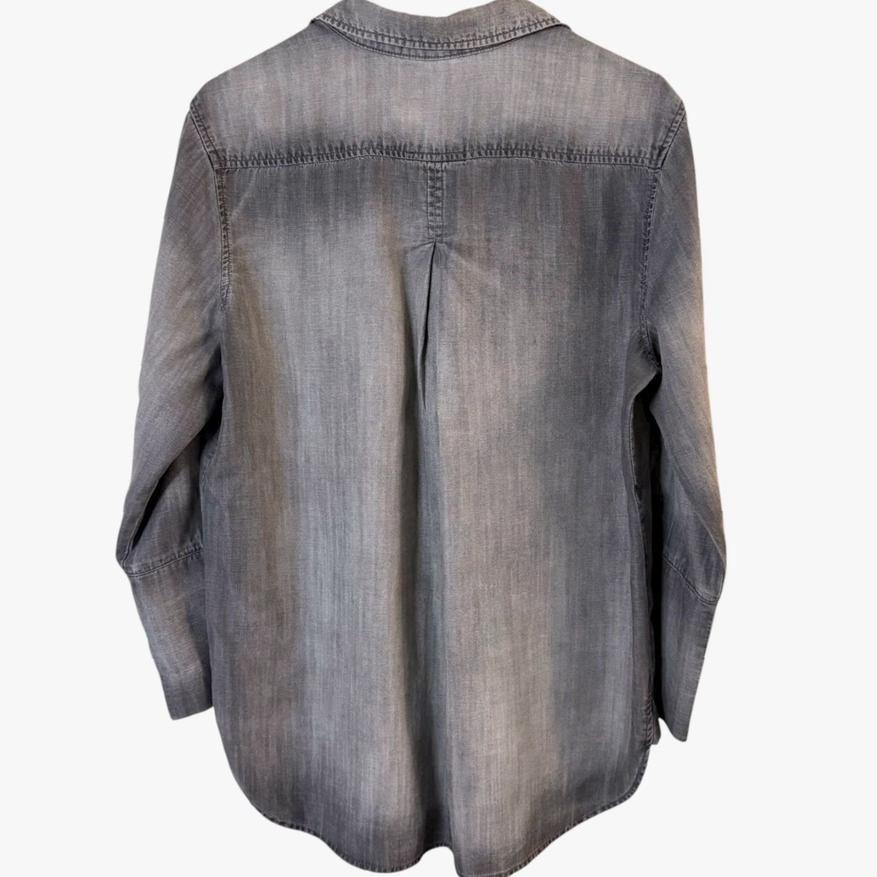 Anthropologie Cloth & Stone by Anthropologie Chambray Shirt Gray Women's Large Lyocell Button-Down Casual Pockets Size L / US 10 / IT 46 - 4 Thumbnail