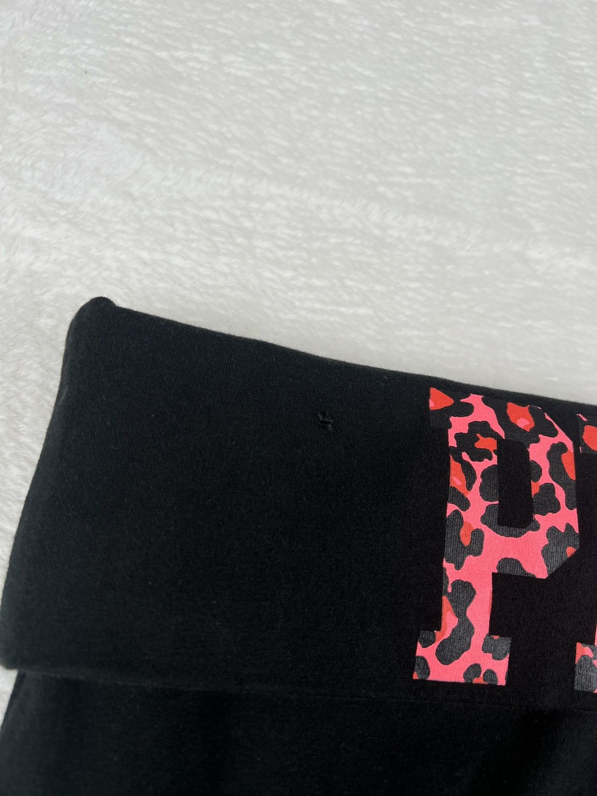 Pink PINK VS Foldover Capri Yoga Pants Cheetah Logo Black Size L Size 34" / US 12 / IT 48 - 3 Thumbnail