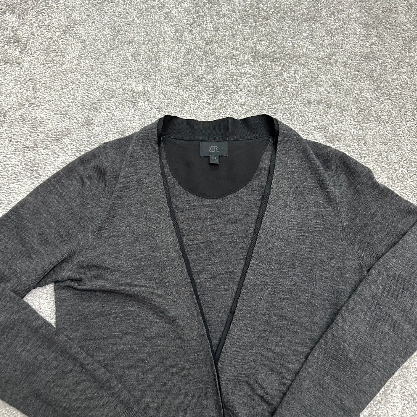 Banana Republic Banana Republic Cardigan Sweater Womens XS Dark Gray Solid Wool Knit Casual Classic Size XS / US 0-2 / IT 36-38 - 3 Thumbnail
