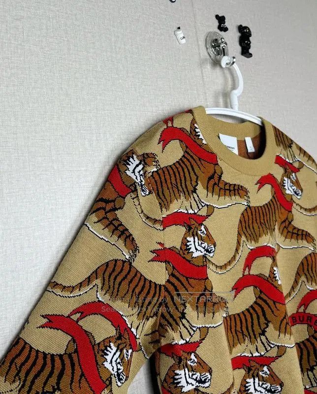 Burberry Burberry Men's Knit Sweater in Beige. Size US S / EU 44-46 / 1 - 3 Thumbnail