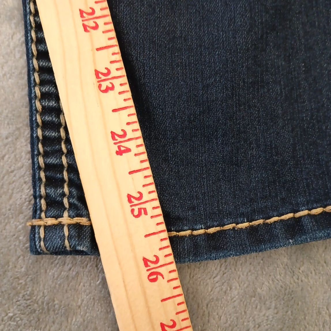 Silver Jeans Co. Silver Jeans Suki Capri Jeans Womens Size 27 Blue Dark Wash 28x26 Mid Rise Womens Jeans Capris 5-Pocket Denim Vintage No Size 27" / US 4 / IT 40 - 4 Thumbnail