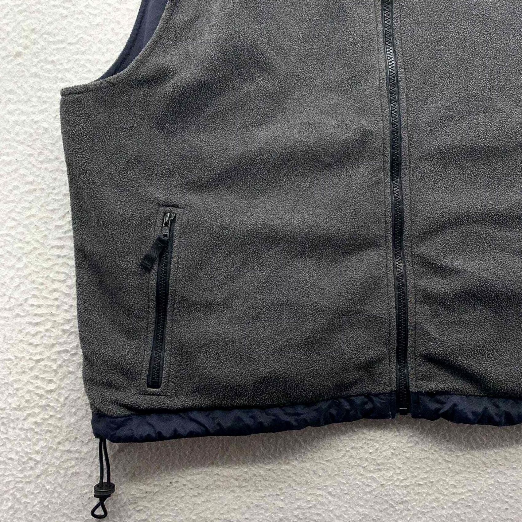 Eddie Bauer VINTAGE Eddie Bauer Vest Mens XL Blue Reversible Fleece Soft Shell Outdoors Hike Full Zip Size US XL / EU 56 / 4 - 5 Thumbnail