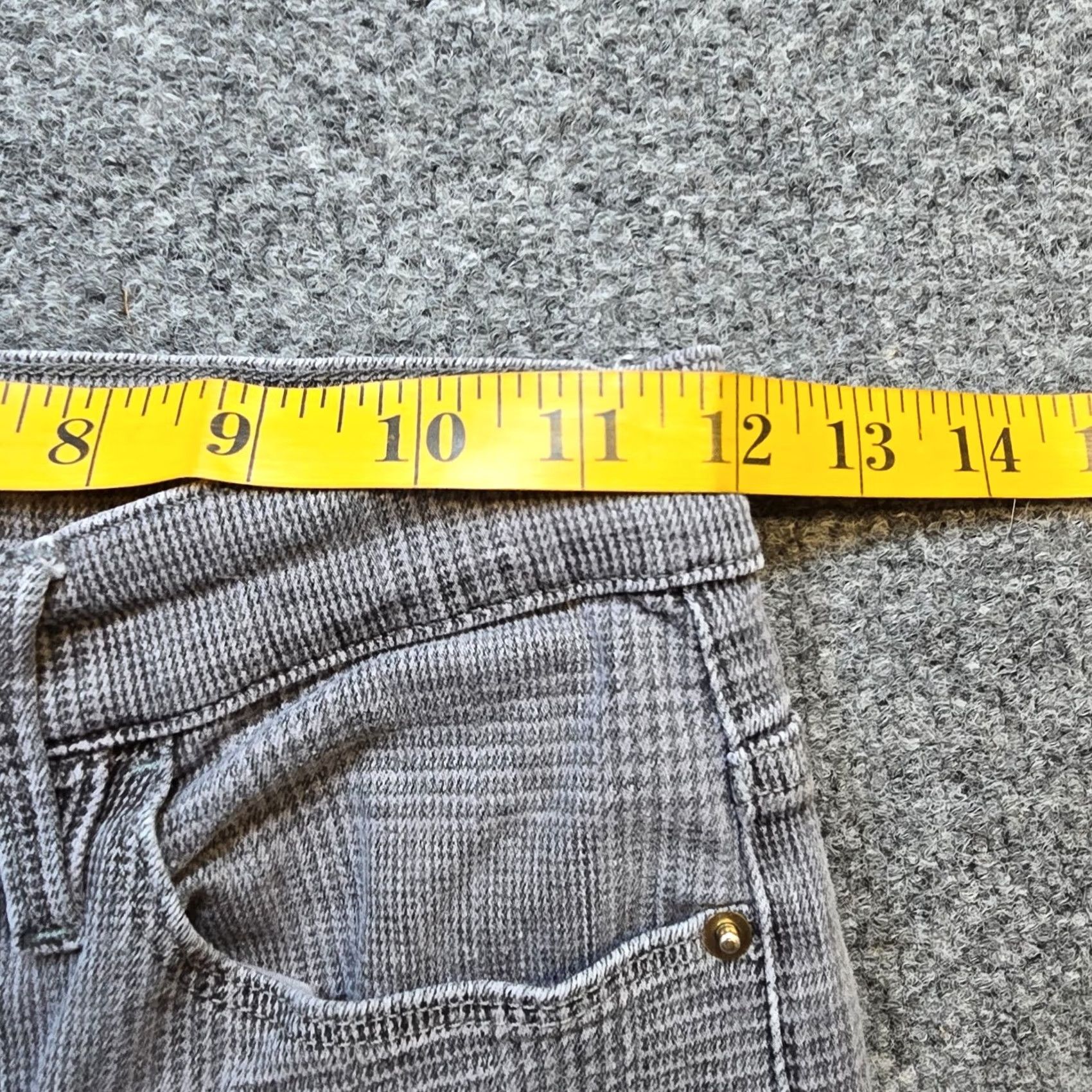 Frame FRAME Jeans Womens Size 25 Gray Plaid DenimHigh Rise Cigarette Ankle Casual Regular Pocket 5-Pocket Womens Boys Girls Mens N/A Size 42" / US 20 - 7 Thumbnail