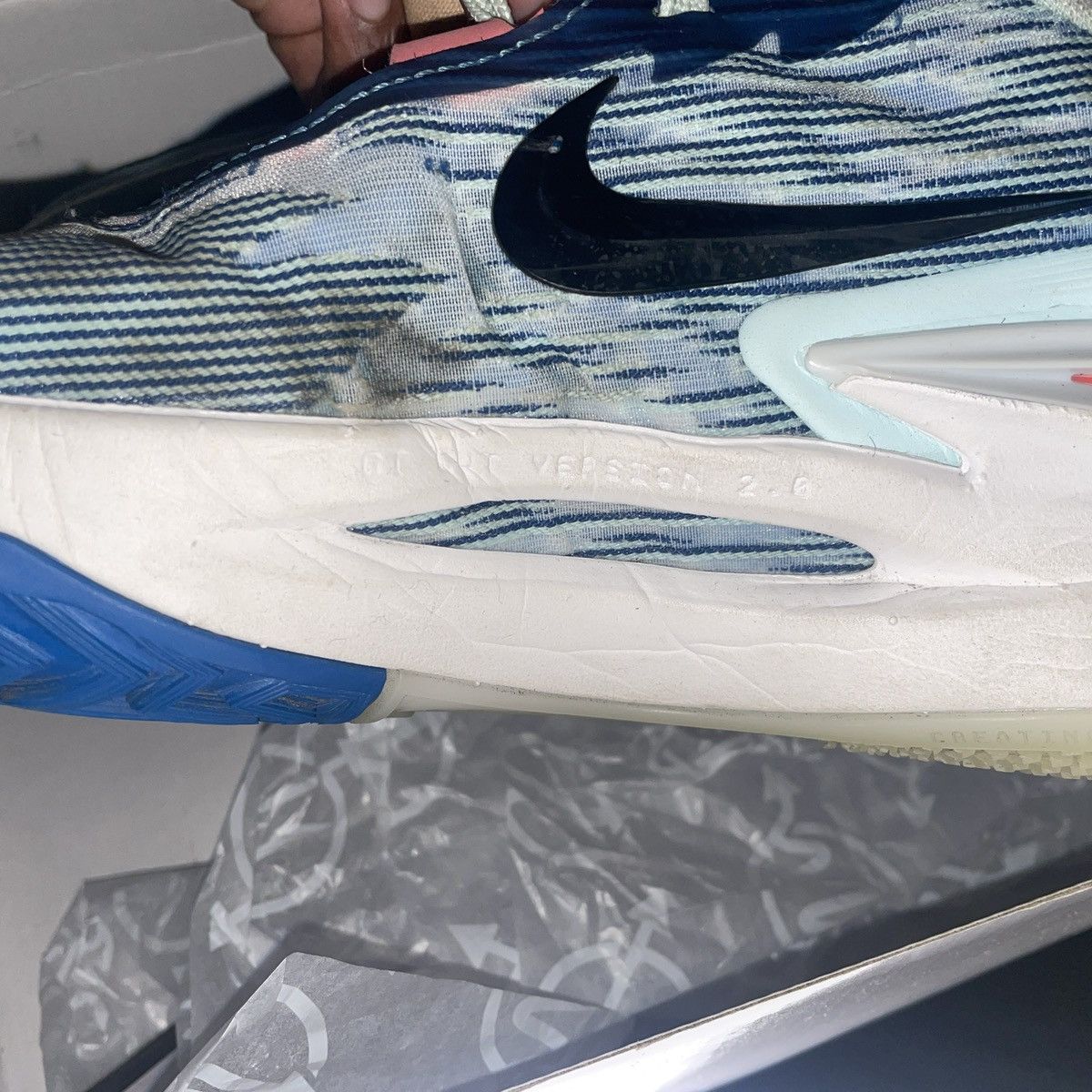 Nike Gt cut 2 Size US 11 / EU 44 - 7 Thumbnail
