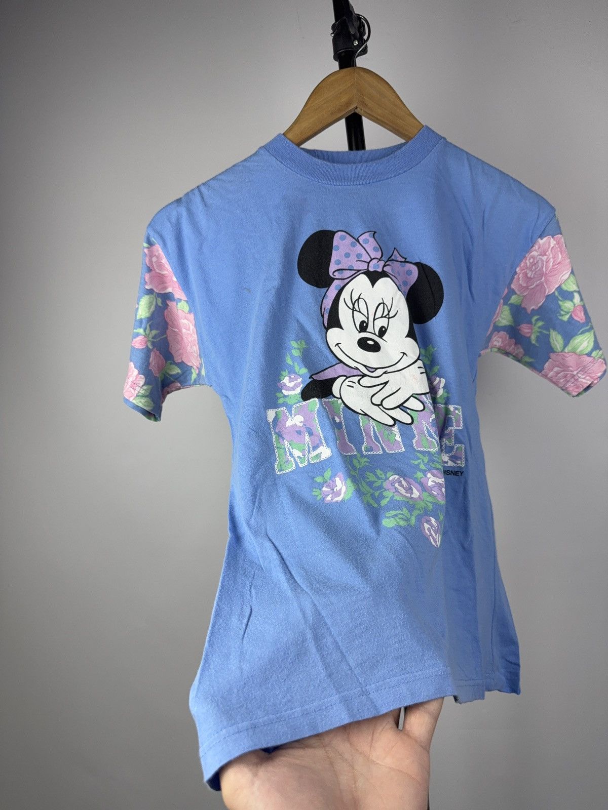 Disney VNTG 90s Retro Minnie Mouse Disney T-Shirt Floral Sleeves Size XS / US 0-2 / IT 36-38 - 3 Thumbnail