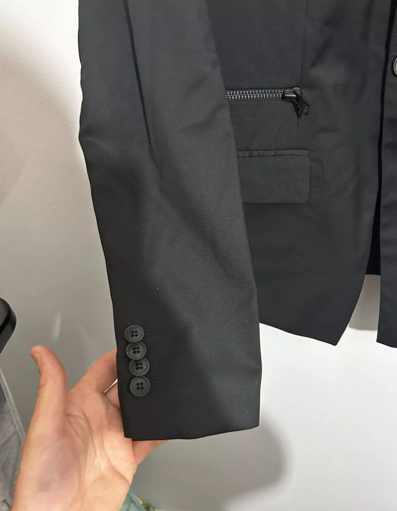Concepts d'Odeur Mens Odeur Designer Black Blazer, Cool Wool, Size Large. Size 42R - 3 Thumbnail