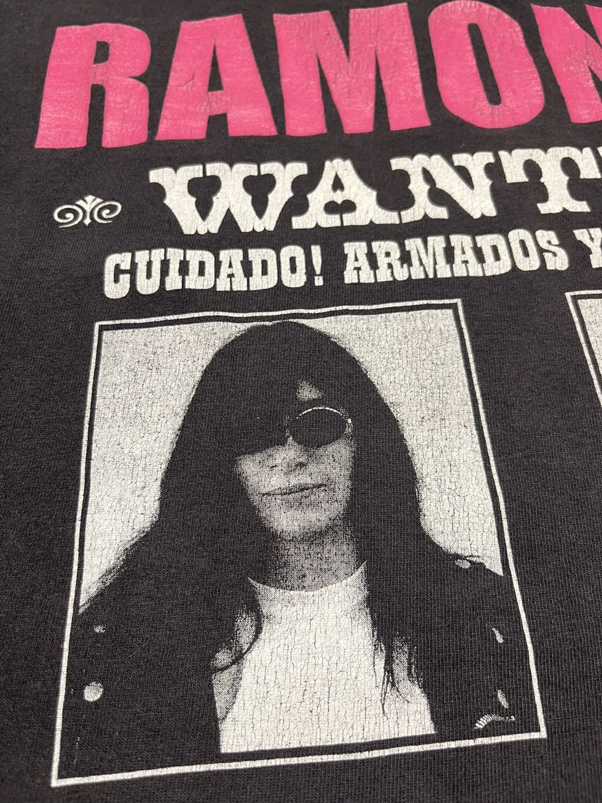 Band Tees 90s RAMONES Wanted perfectly thrashed tee Size US L / EU 52-54 / 3 - 9 Thumbnail
