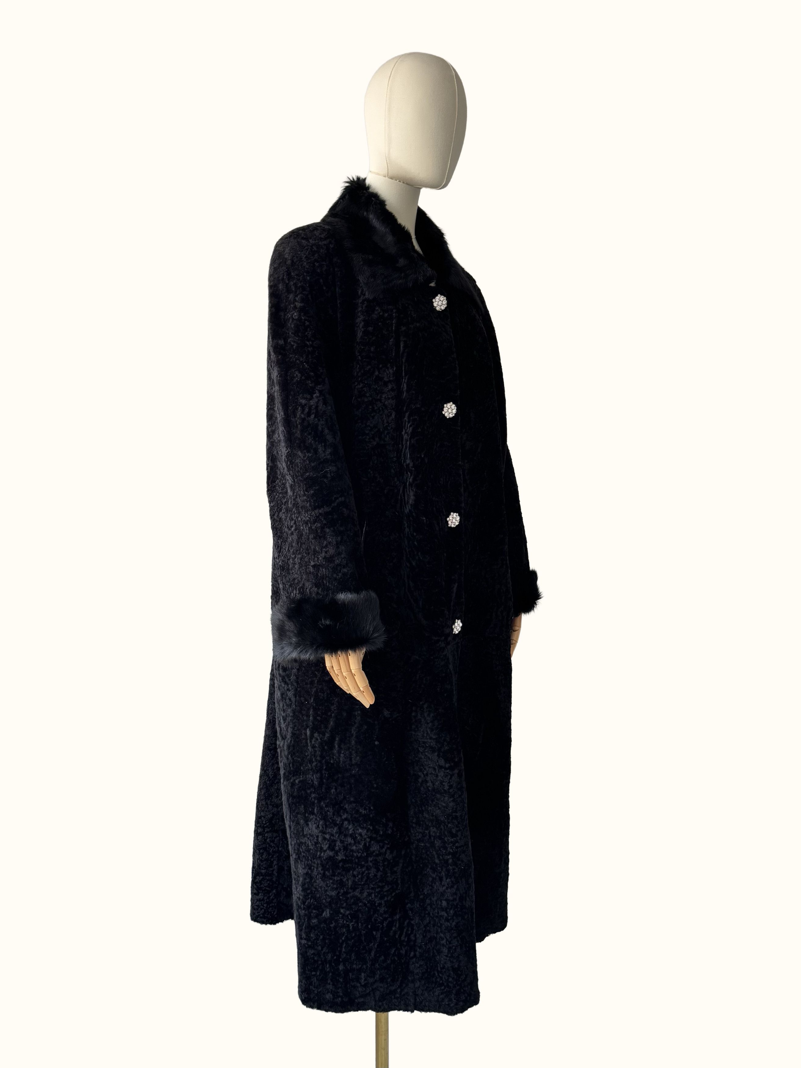Vintage Vintage Real Lambskin Coat (B550) Size L / US 10 / IT 46 - 2 Thumbnail