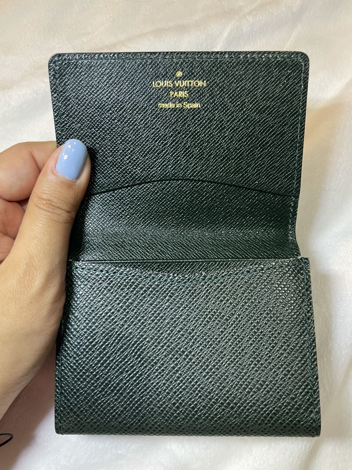 Louis Vuitton Louis Vuitton taiga green card case Size ONE SIZE - 6 Thumbnail