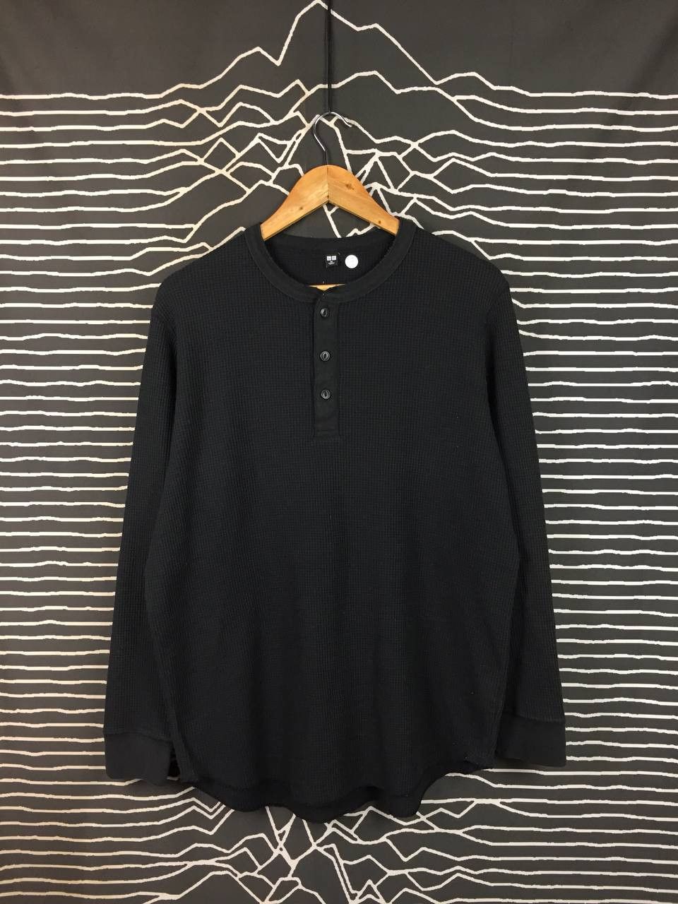 Uniqlo Uniqlo Thermal Waffle Henley Long Sleeve Tee Size XL Size US XL / EU 56 / 4 - 2 Thumbnail