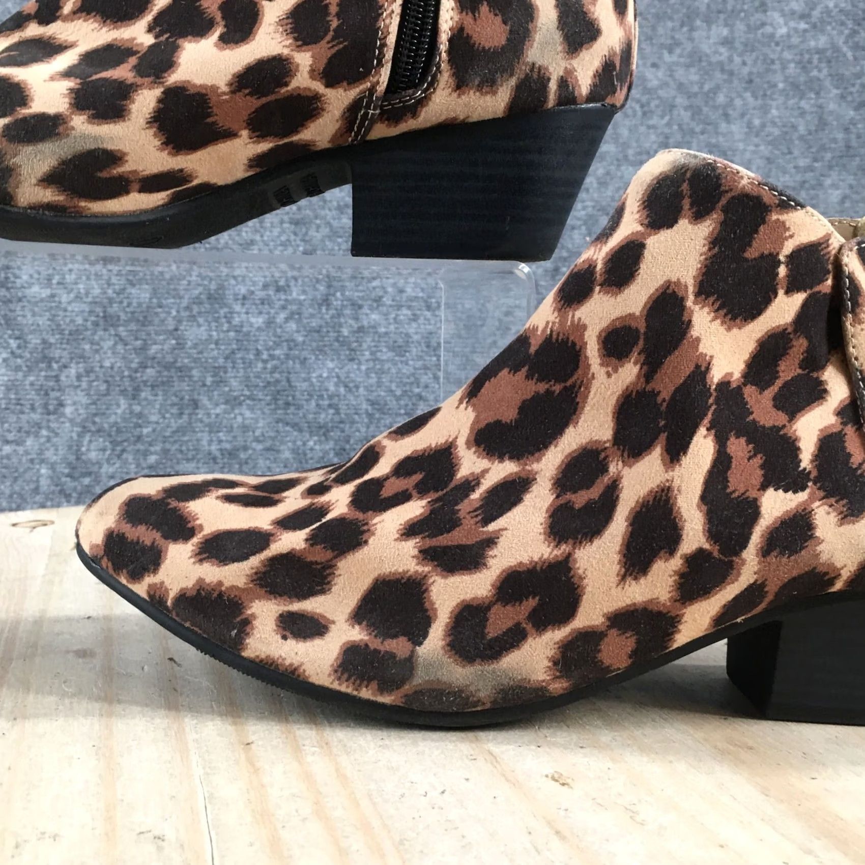 Old Navy Old Navy Boots Womens 7 Casual Ankle Booties Brown Animal Print Zipper Size US 7 / IT 37 - 3 Thumbnail