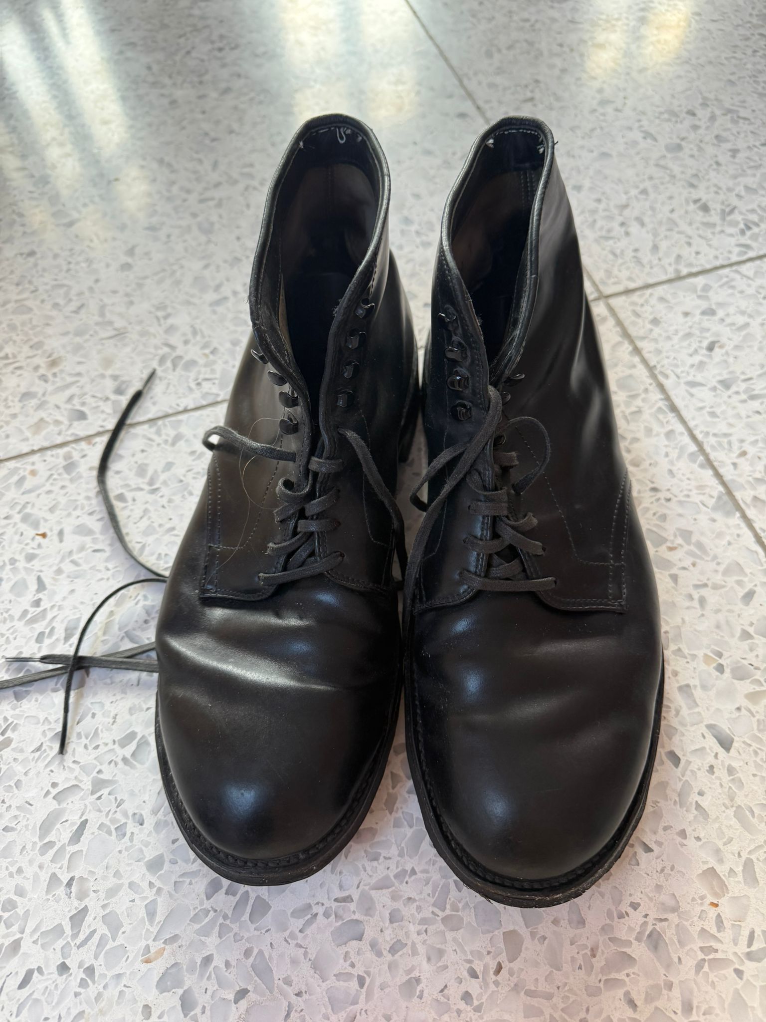 Alden Alden Shell Cordovan Black Commando Boots 10.5D Size US 10.5 / EU 43-44 - 1 Thumbnail