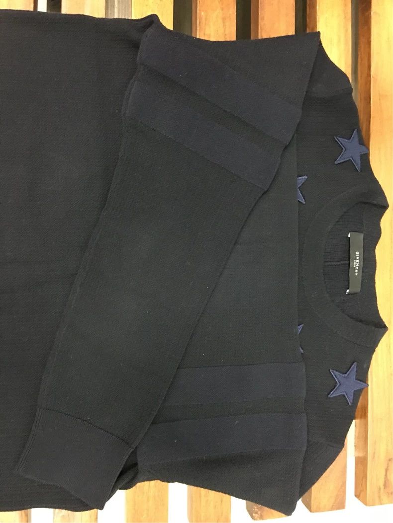Givenchy Givenchy Black Star Hoodie, Size L Size US L / EU 52-54 / 3 - 4 Thumbnail