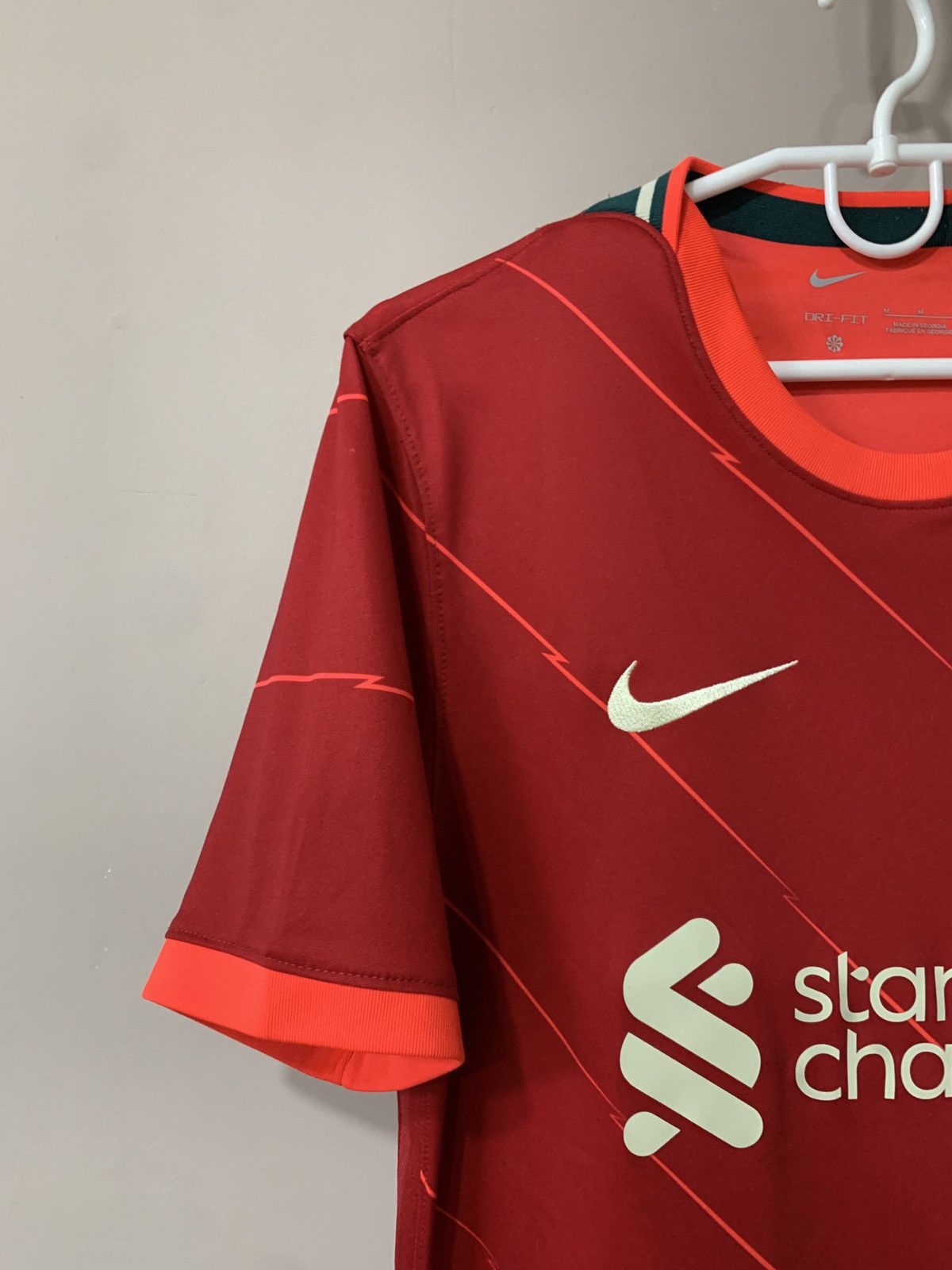 Nike Liverpool 21/22 Home Football Shirt Nike Soccer Jersey Sz M Size US M / EU 48-50 / 2 - 4 Thumbnail