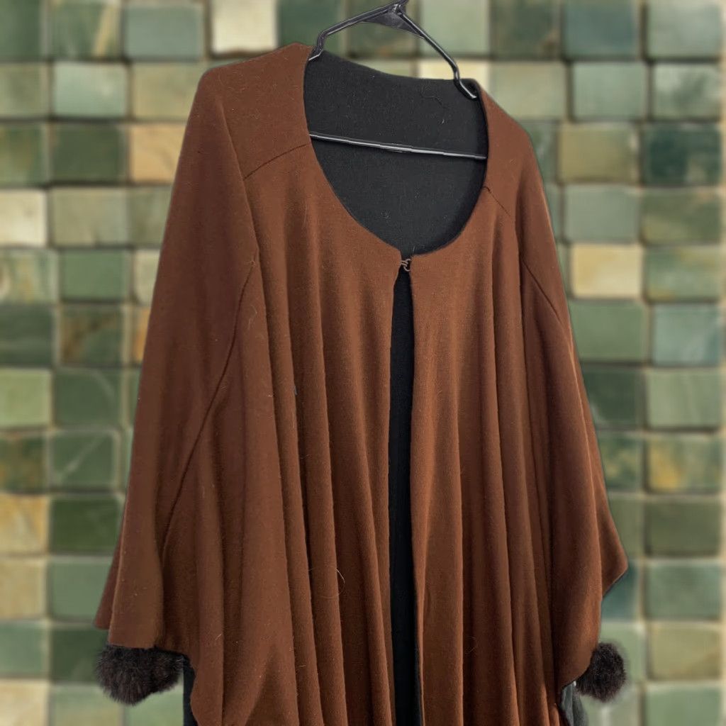 Bally Vintage Handmade Pom Poms Ball Fringe Brown Poncho Cape Shawl Poncho Women One Size Brown Fringe Women MenS? Size ONE SIZE - 1 Thumbnail