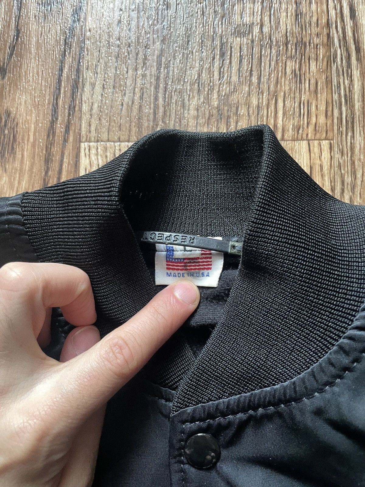 Vintage Vintage Black Bomber Jacket USA Avirex Style MA1 Size US L / EU 52-54 / 3 - 3 Thumbnail