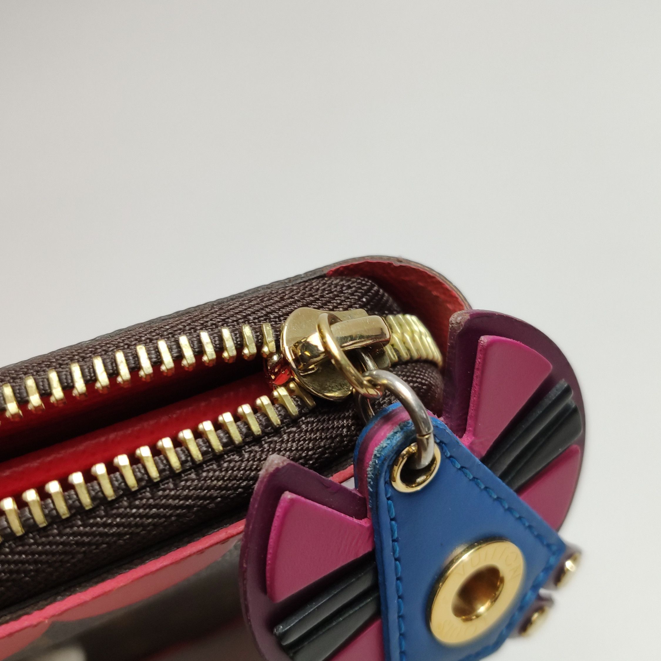 Louis Vuitton Louis Vuitton (LV) Zippy cowhide colorblocked Monogram prin Size ONE SIZE - 7 Thumbnail