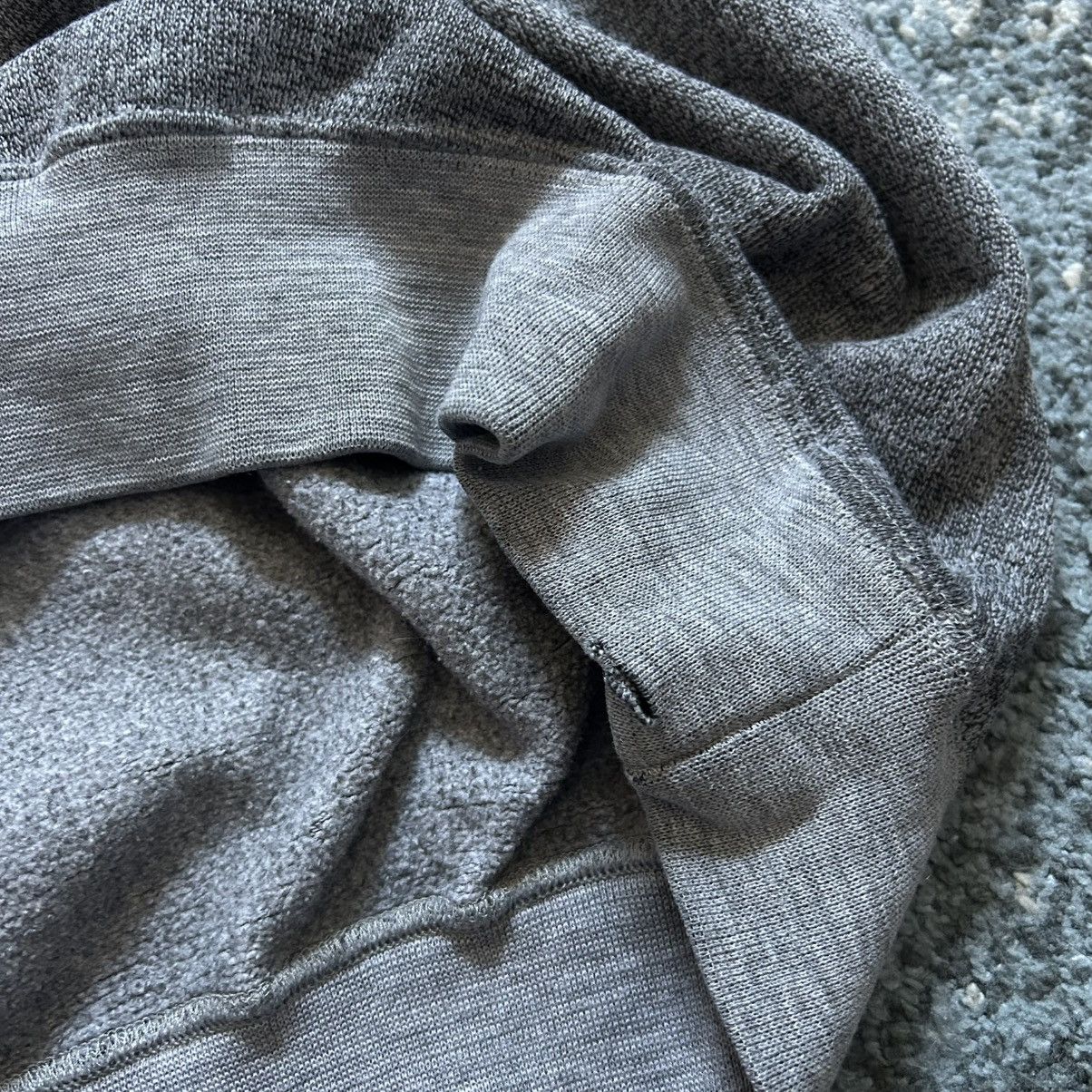 Lee Y2K LEE SPORT CHiCAGO CUBS GREYSCALE BOXY V-NECK SWEATSHiRT Size US L / EU 52-54 / 3 - 10 Thumbnail