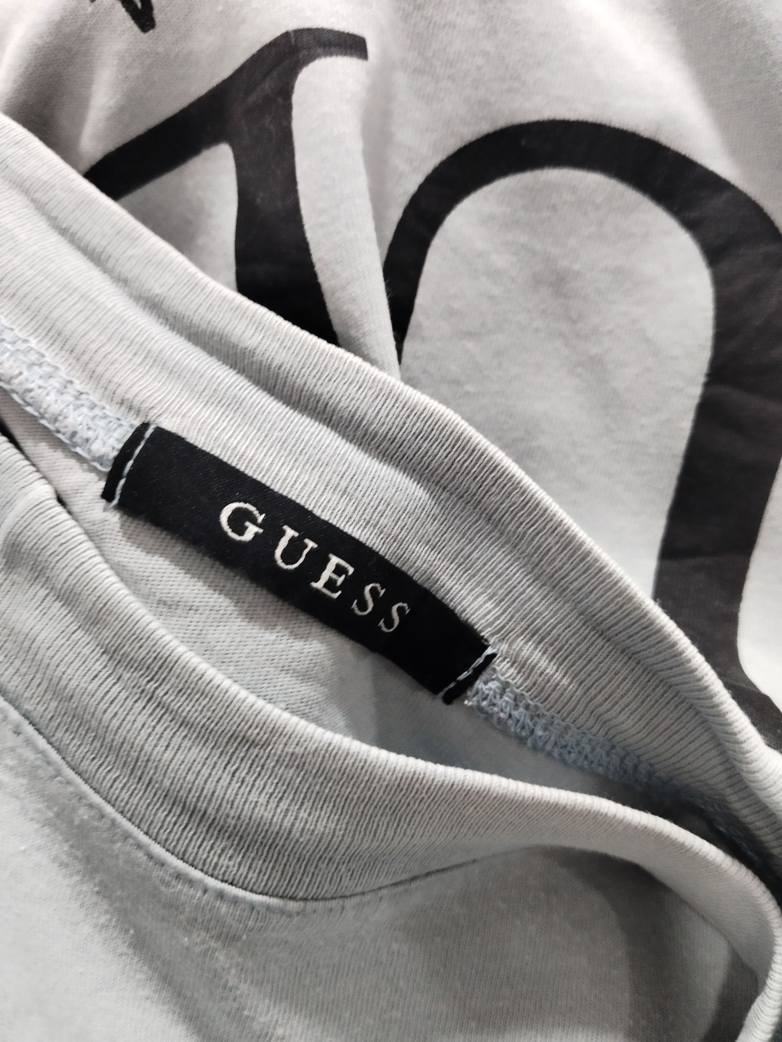 Guess × Vintage Vintage Y2K Guess Big Logo Streetwear Tshirt Size US M / EU 48-50 / 2 - 4 Thumbnail