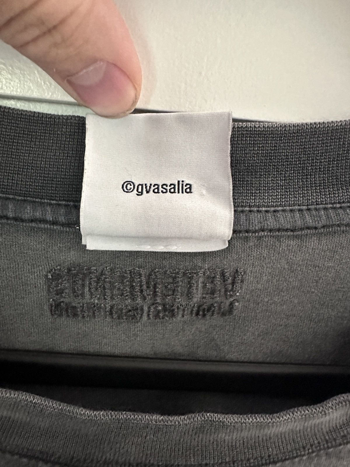 Vetements Vetements Cut Up Tee Size US XL / EU 56 / 4 - 5 Thumbnail