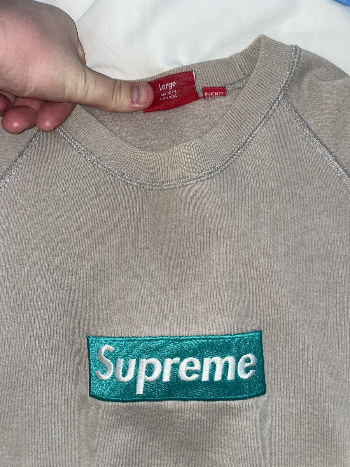 Supreme 2005 supreme Teal on oatmeal box logo crewneck Size US L / EU 52-54 / 3 - 1 Thumbnail
