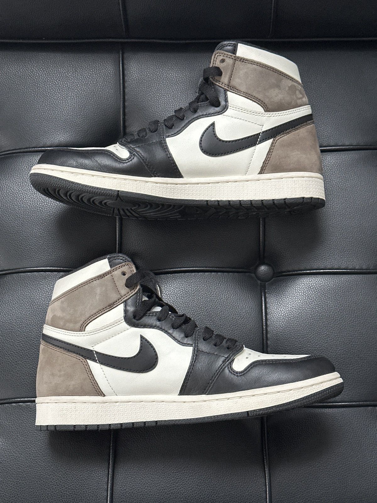 Jordan Brand Jordan 1 mocha 8.5 Size US 8.5 / EU 41-42 - 2 Thumbnail