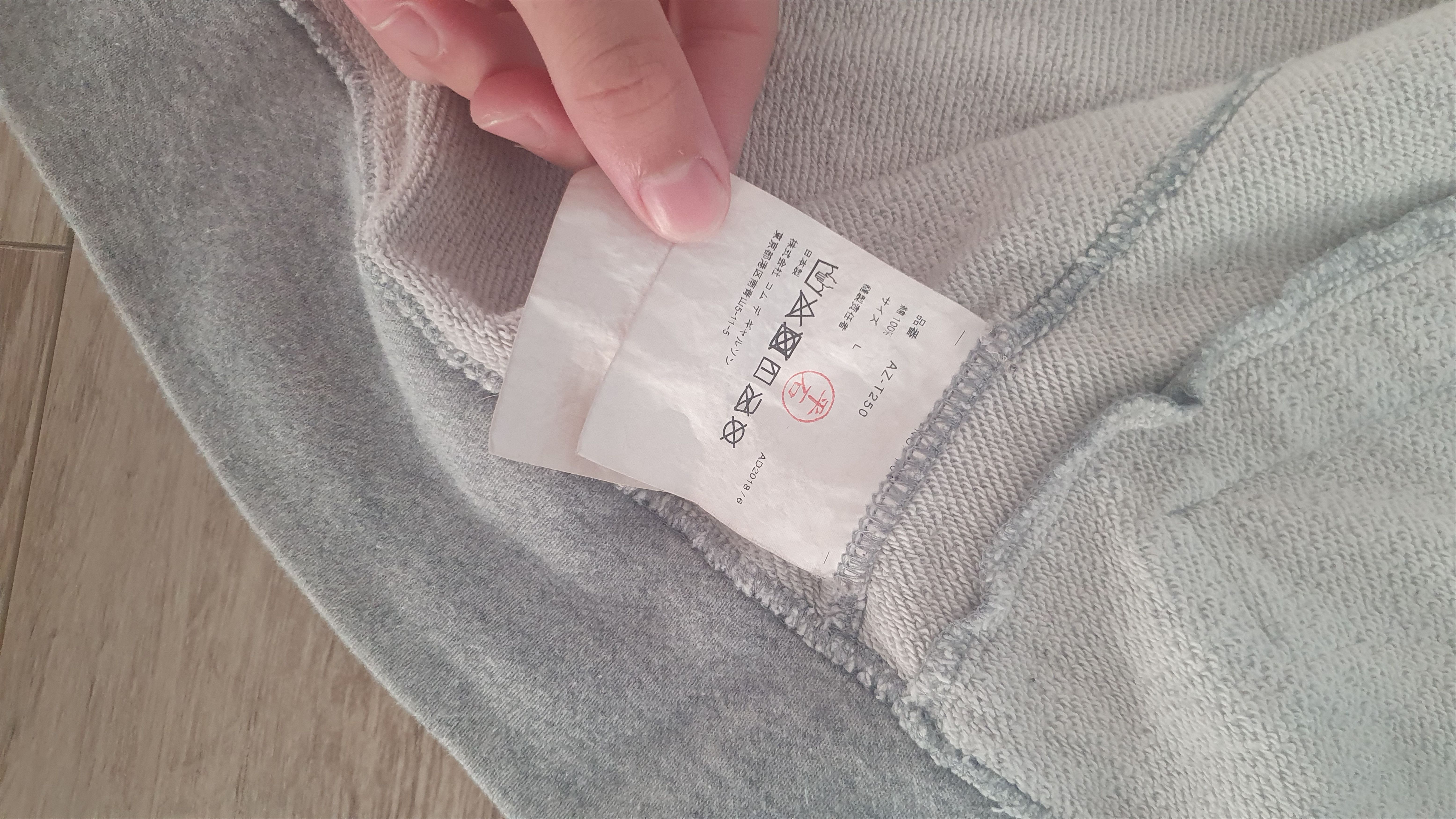 Comme des Garcons Comme des Garçons PLAY Size US M / EU 48-50 / 2 - 4 Thumbnail