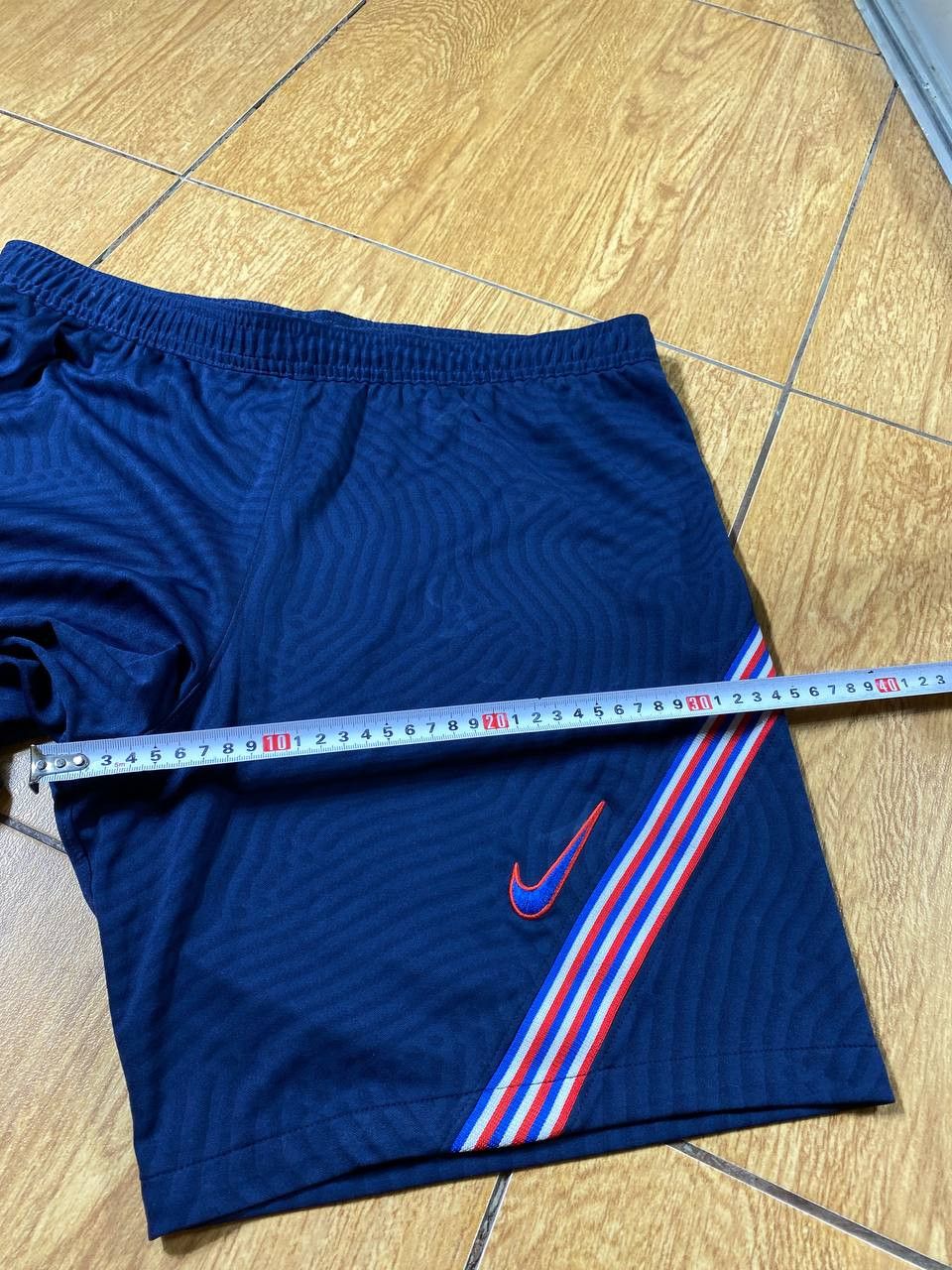 Nike × Vintage Vintage Nike Mens Shorts Size US 34 / EU 50 - 15 Thumbnail