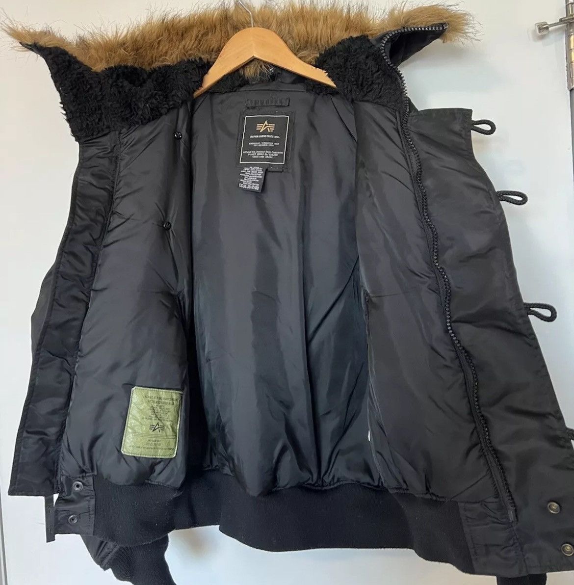 Alpha Industries Alpha Industries N-2B S Bomber 50th Anniversary Fur Hood Size US S / EU 44-46 / 1 - 8 Thumbnail