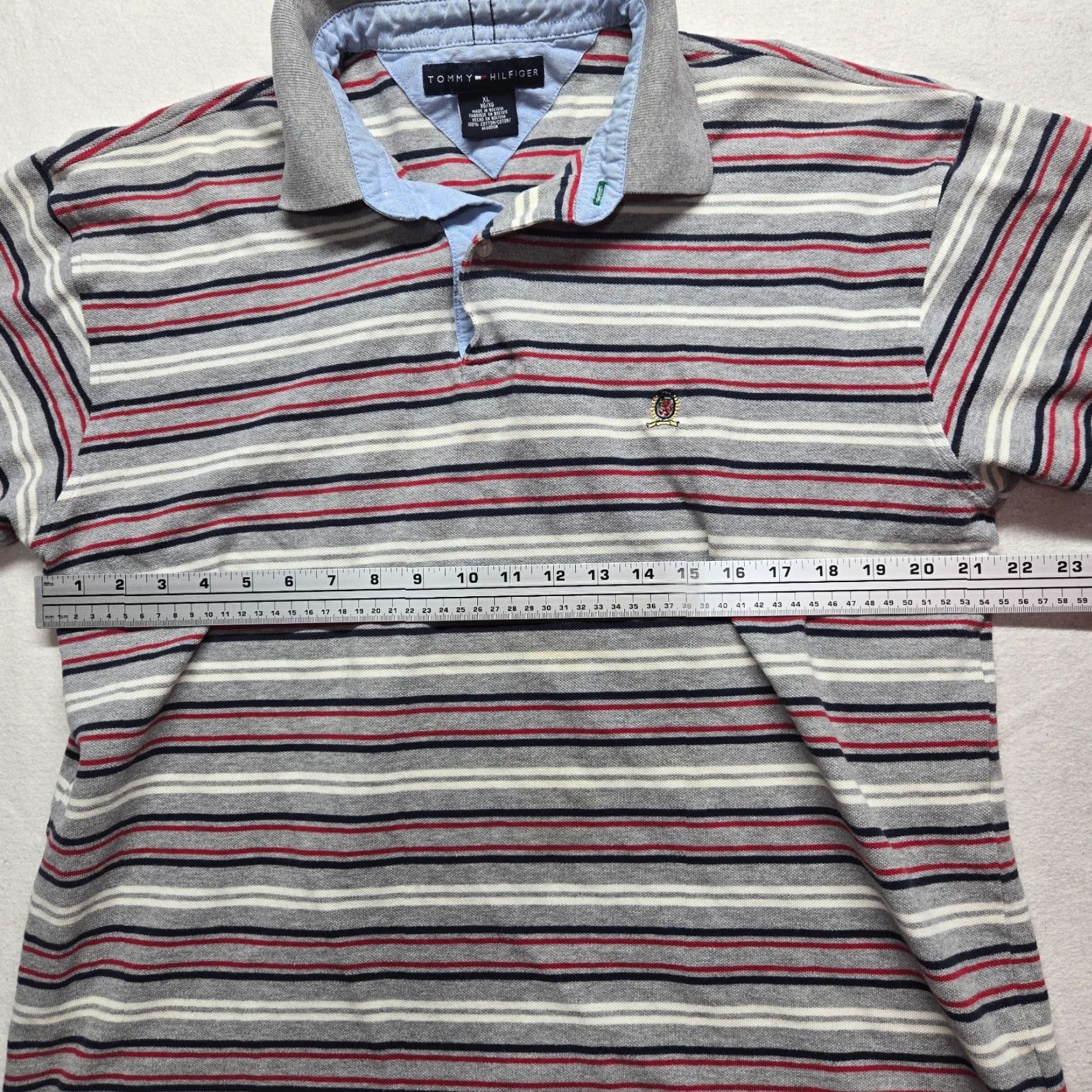 Tommy Hilfiger Tommy Hilfiger Golf Polo Shirt Adult XL Gray White Red Striped Polo Shirt Shirt Casual Men's Golf Polo Size US XL / EU 56 / 4 - 4 Thumbnail
