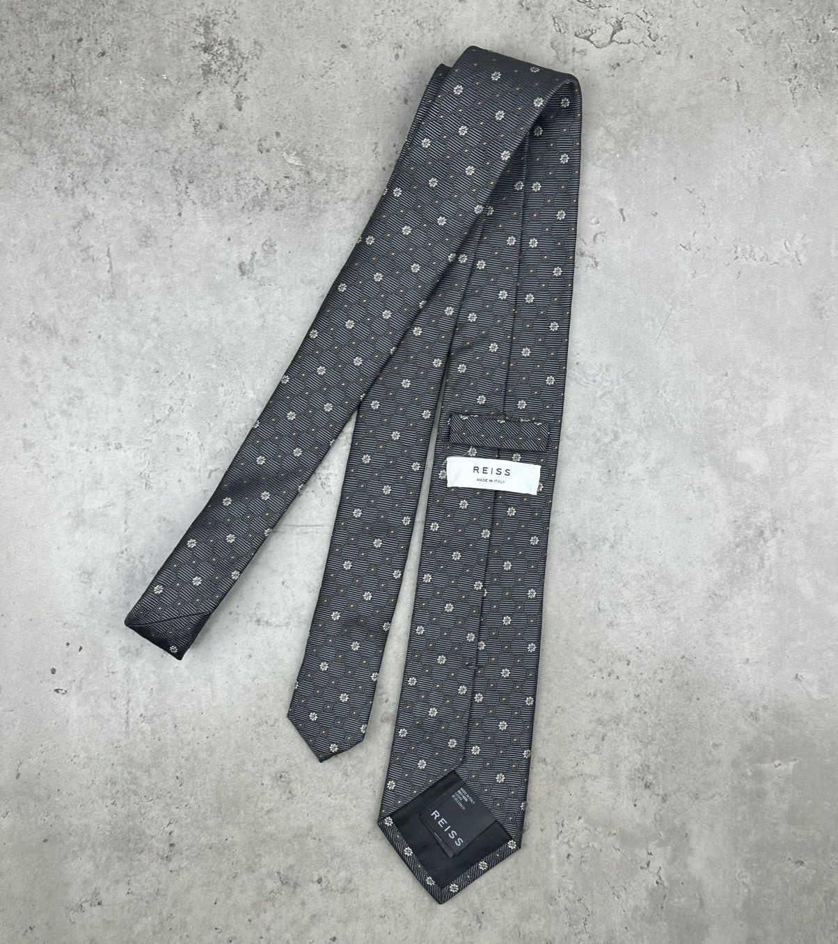 Reiss Reiss Gray Floral Silk Tie Made in Italy Designer Necktie Size ONE SIZE - 4 Thumbnail