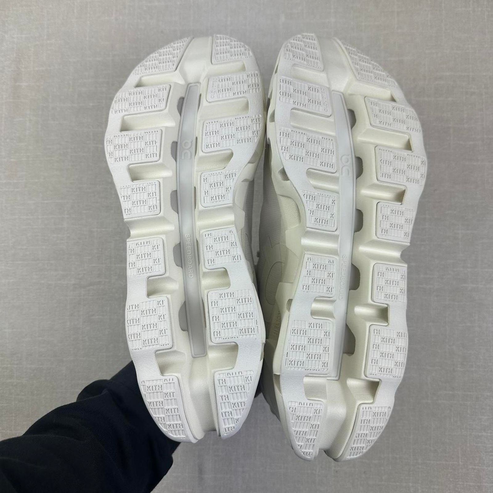 Kith 🥚 Kith x On Running K-Tech 1 "Tofu" 12M Size US 12 / EU 45 - 6 Thumbnail