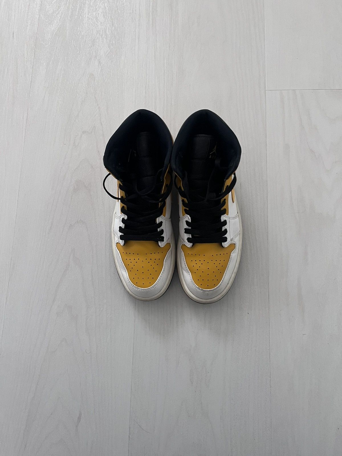 Jordan Brand Jordan 1 University Gold Size US 10 / EU 43 - 3 Thumbnail