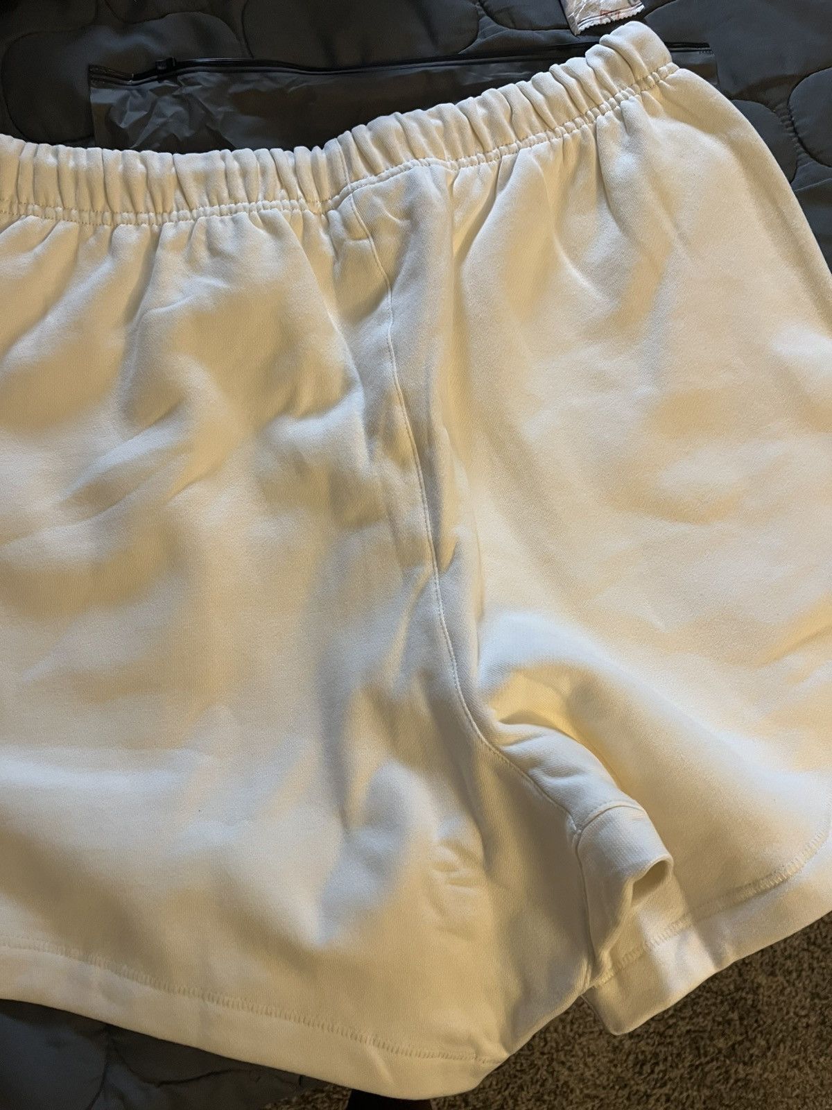 Fear of God Fear of God Essentisls Shorts Cloud Dance Shorts Size US 36 / EU 52 - 6 Thumbnail