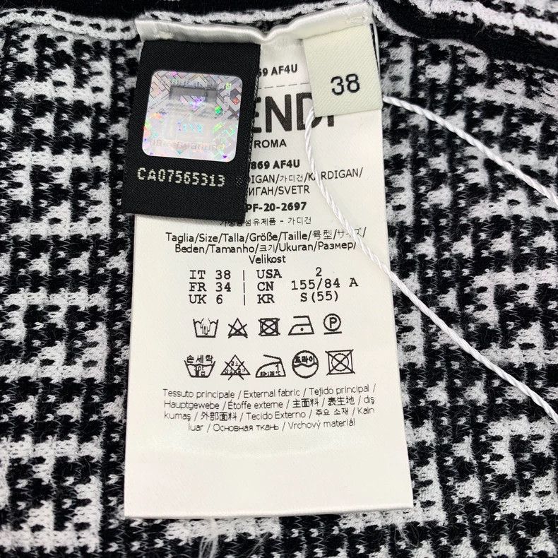 Fendi Fendi Black and White Logo Knit Cardigan Size US S / EU 44-46 / 1 - 6 Thumbnail