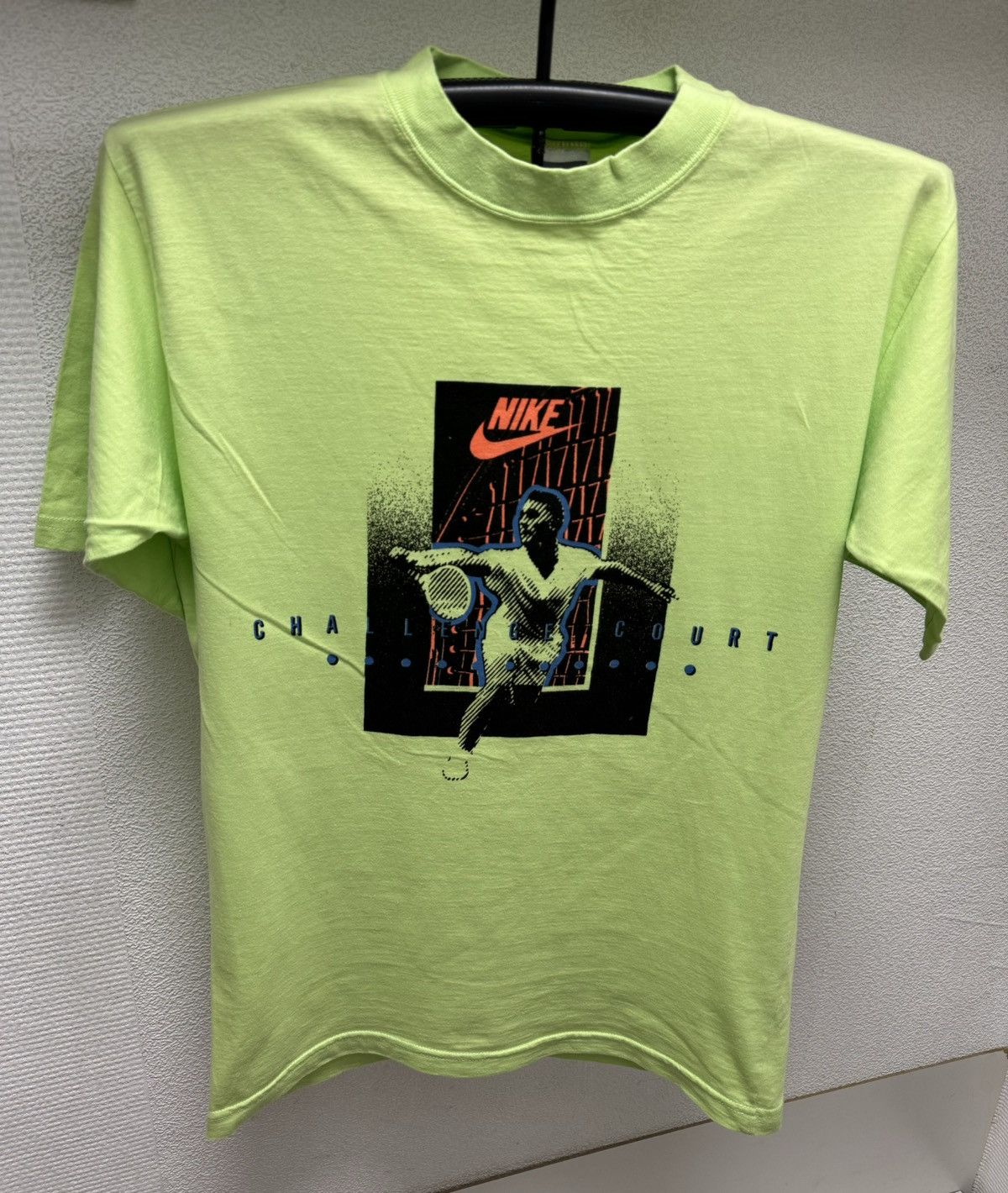 Nike Nike Court Challenger vintage rave t-shirt M sz Size US M / EU 48-50 / 2 - 1 Thumbnail