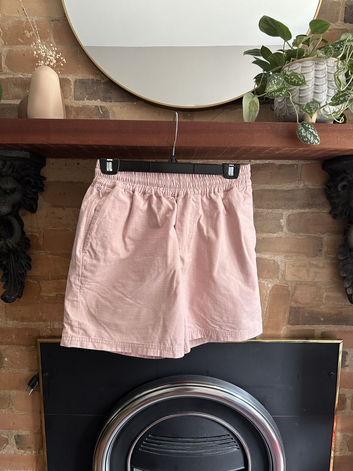 Other Revolution Clothing Casual Short Pink Ripstop Small Size US 32 / EU 48 - 1 Thumbnail
