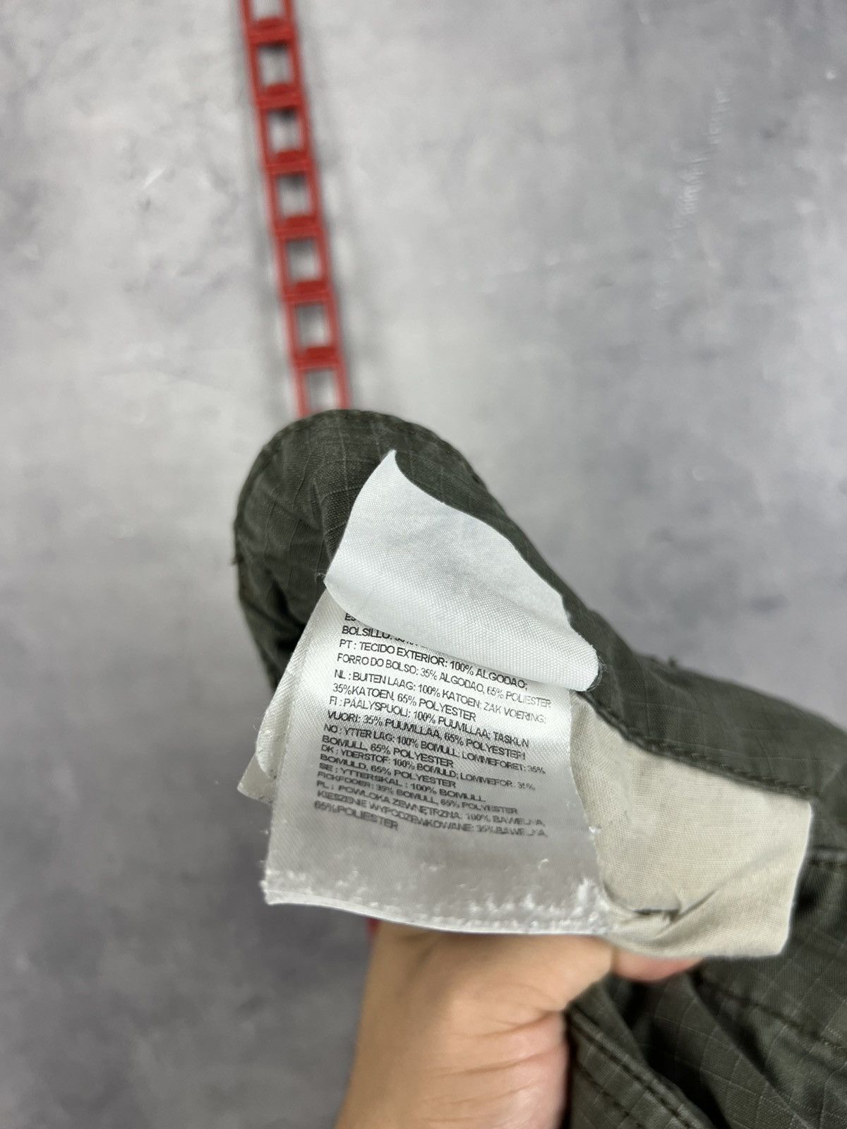 Carhartt Wip Vintage Y2K Carhartt WIP Military Cargo Pants Baggy Sz31x30 Size US 32 / EU 48 - 16 Thumbnail