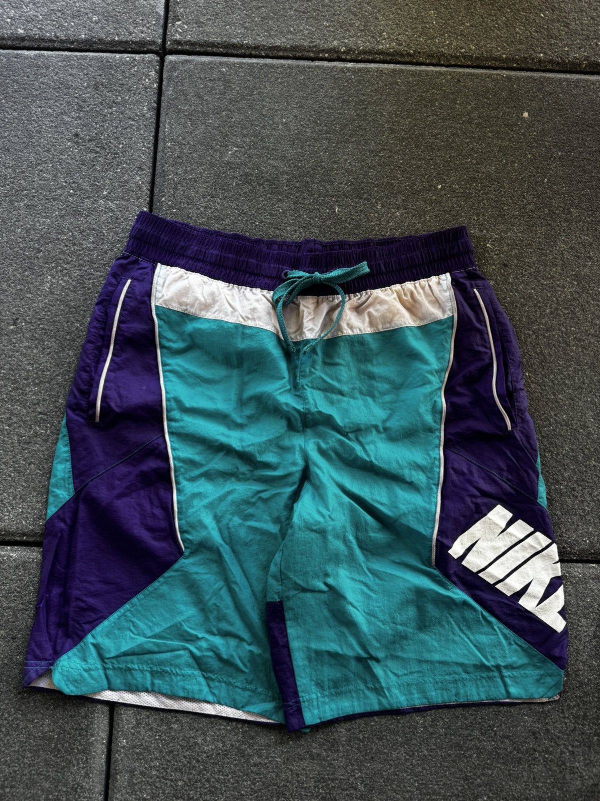 Vintage VINTAGE NIKE TRUNKS Size US 34 / EU 50 - 1 Thumbnail