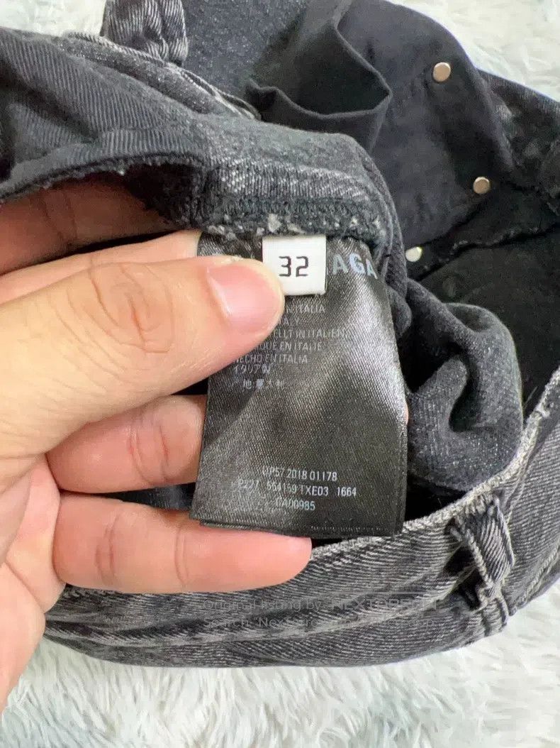 Balenciaga Balenciaga Shorts Size 32 Size US 32 / EU 48 - 3 Thumbnail