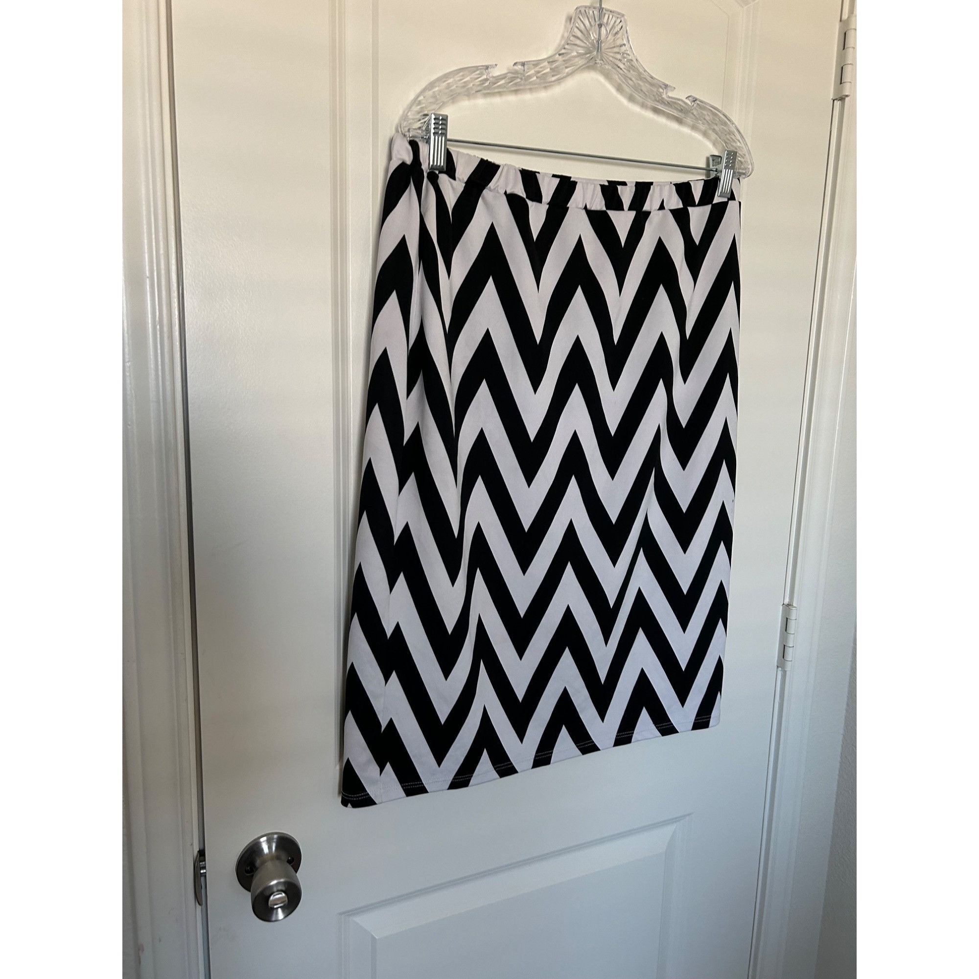 Other Inner Beauty Black and White Pencil Skirt Size 24" / US 00 / IT 34 - 4 Thumbnail