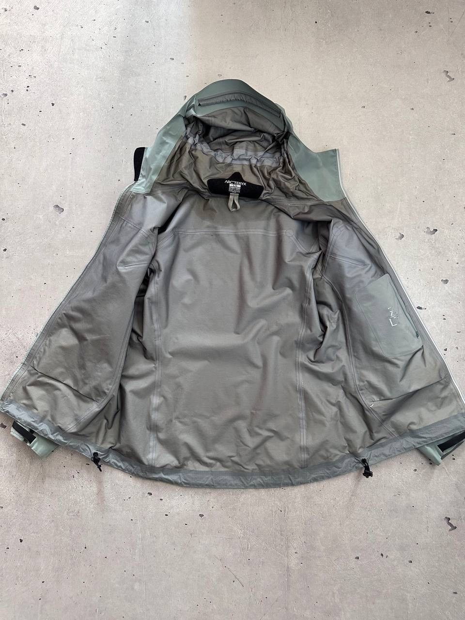 Arc'teryx Arc’teryx Zeta LT Gore-Tex Jacket Women’s L Shell Green Rare Size L / US 10 / IT 46 - 9 Thumbnail