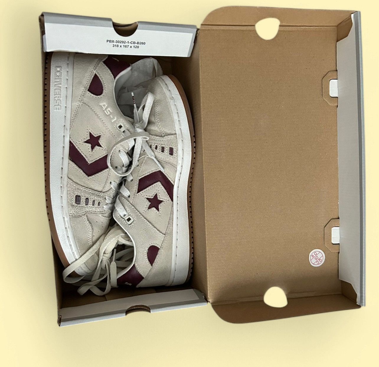 Converse Used Burgundy and white Converse trainers. Size US 8 / EU 41 - 1 Thumbnail
