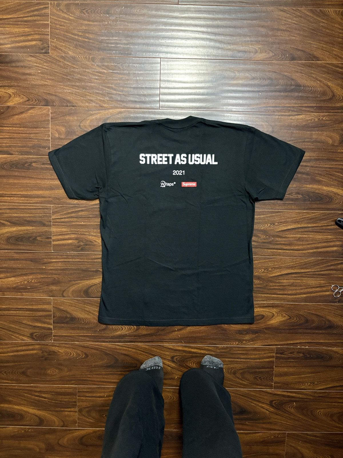 Supreme × Wtaps Supreme x WTAPS Sic'em! Black T-shirt Size US M / EU 48-50 / 2 - 8 Thumbnail