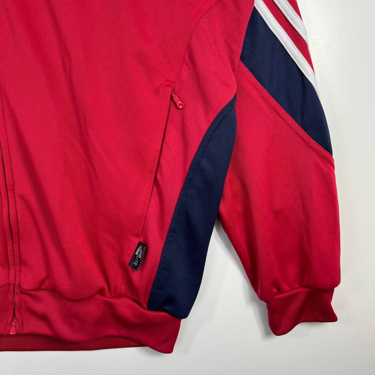Adidas Adidas Vintage Bayern Munich Track Jacket Red Navy Size L Size US L / EU 52-54 / 3 - 4 Thumbnail